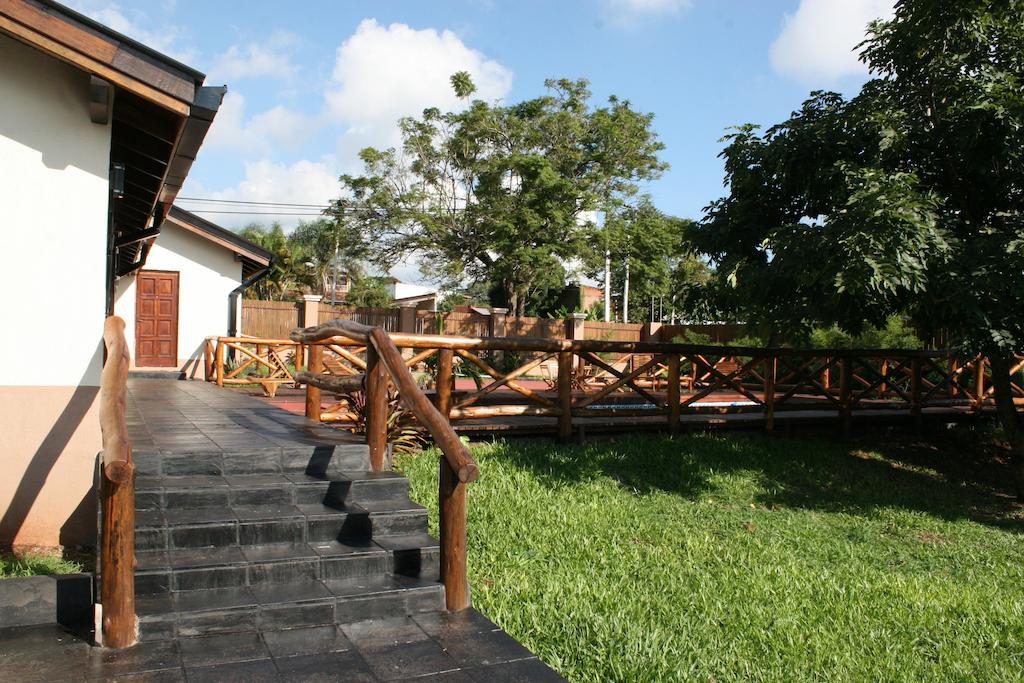 Posada Del Jacaranda Puerto Iguazu Bagian luar foto